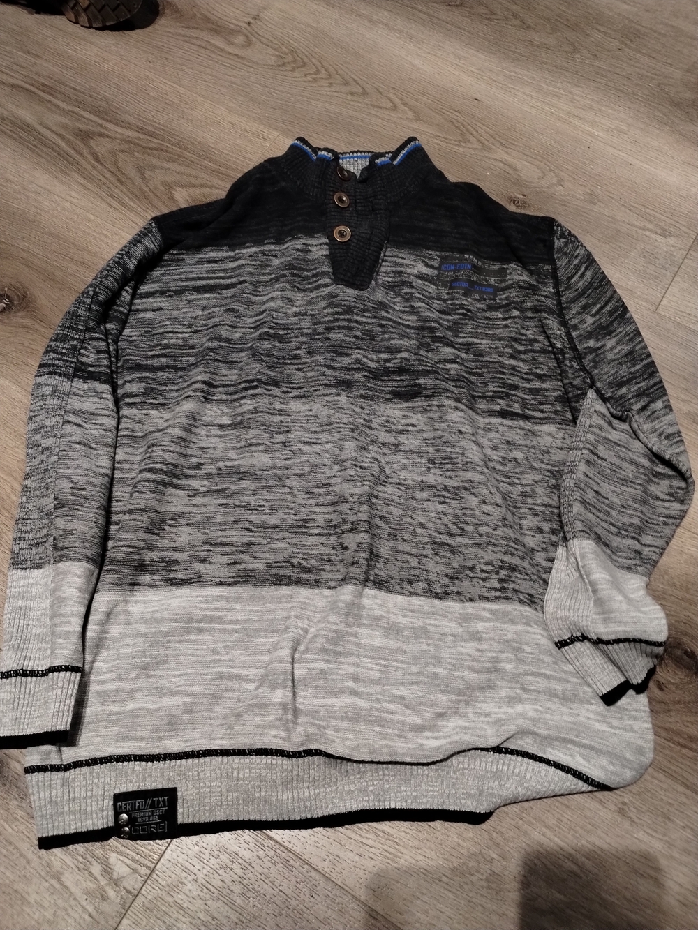 Men's Gradient Gray Zip-Button Knit Sweater
